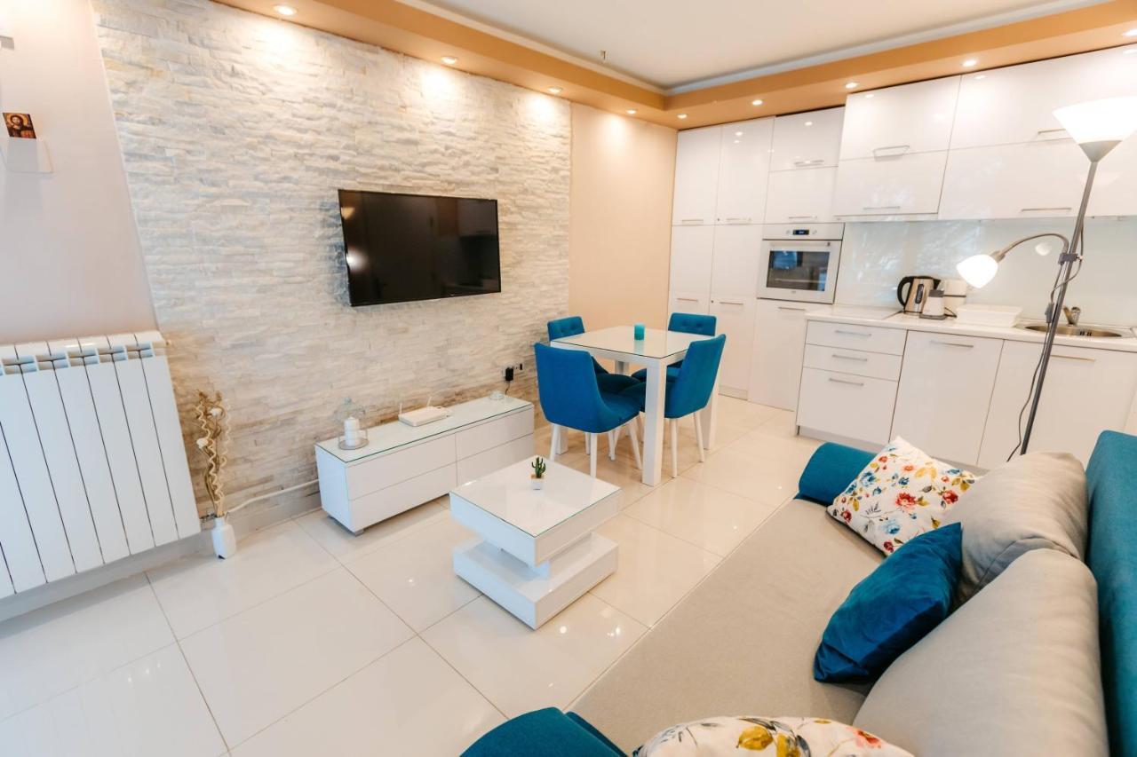 Turist Apartment Nis Ngoại thất bức ảnh